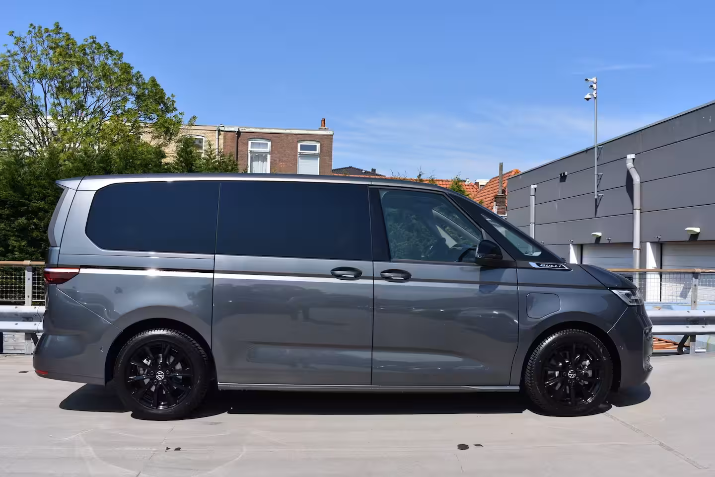 Volkswagen Multivan Bulli eHybrid lang 4MOTION | Verlaagd dynamisch onderstel | 'App-Connect' draadloze smartp