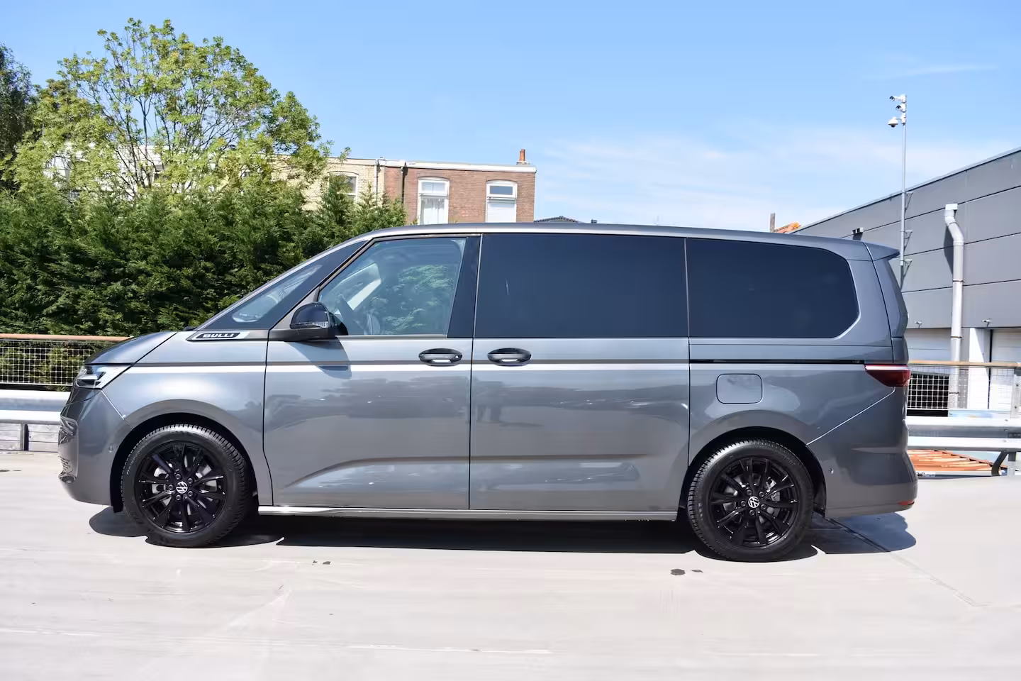 Volkswagen Multivan Bulli eHybrid lang 4MOTION | Verlaagd dynamisch onderstel | 'App-Connect' draadloze smartp