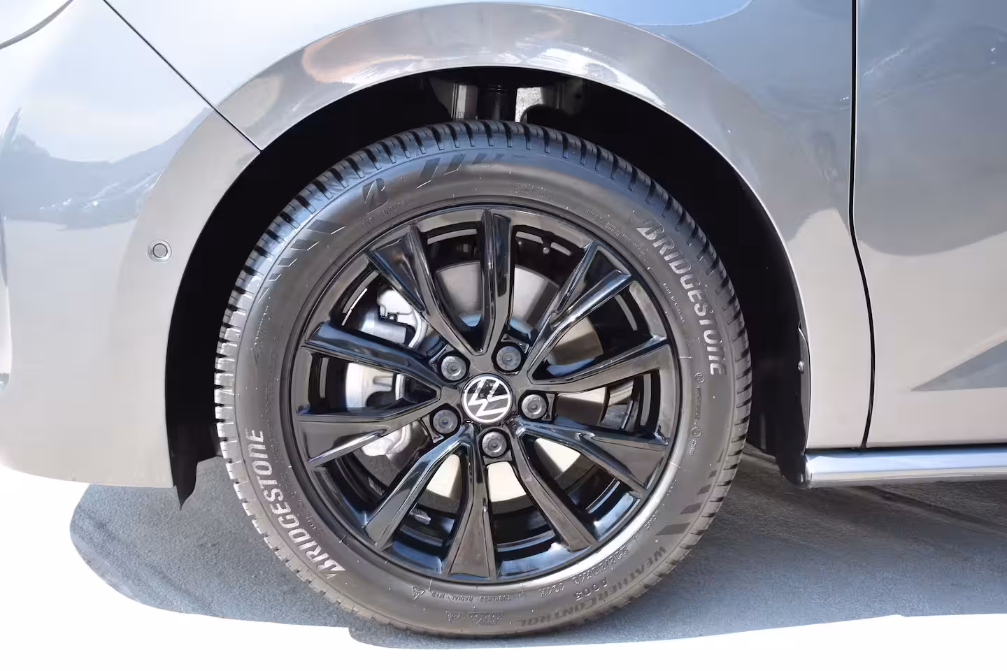 Volkswagen Multivan Bulli eHybrid lang 4MOTION | Verlaagd dynamisch onderstel | 'App-Connect' draadloze smartp