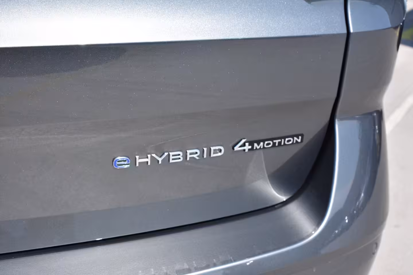 Volkswagen Multivan Bulli eHybrid lang 4MOTION | Verlaagd dynamisch onderstel | 'App-Connect' draadloze smartp