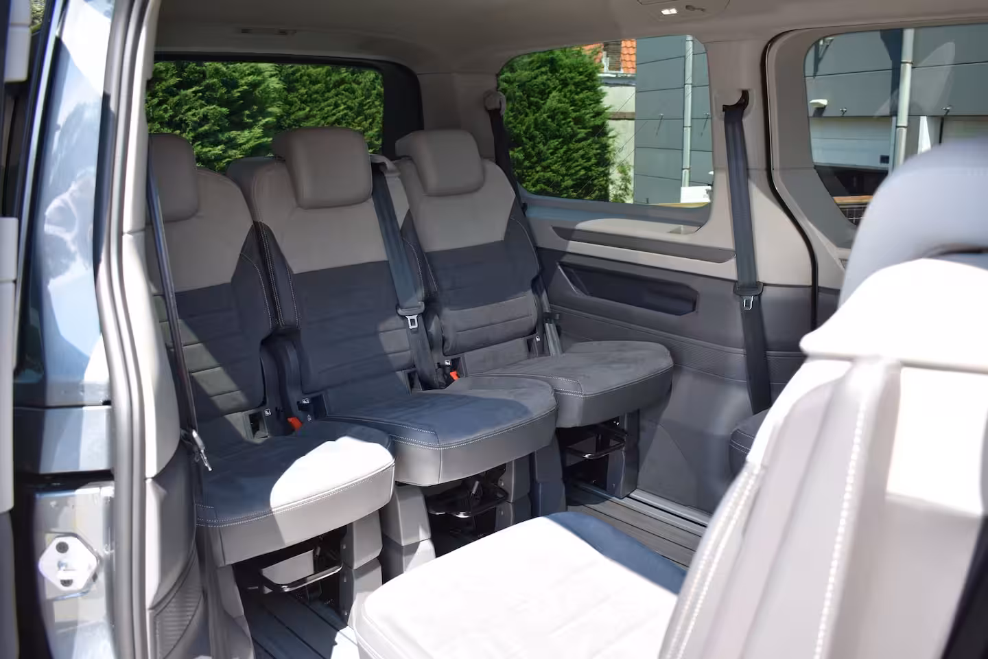 Volkswagen Multivan Bulli eHybrid lang 4MOTION | Verlaagd dynamisch onderstel | 'App-Connect' draadloze smartp