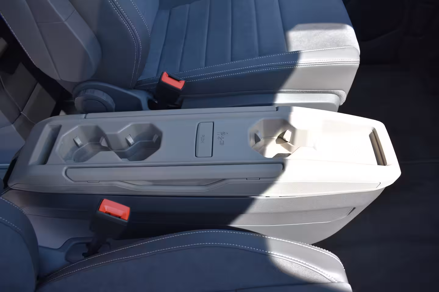 Volkswagen Multivan Bulli eHybrid lang 4MOTION | Verlaagd dynamisch onderstel | 'App-Connect' draadloze smartp