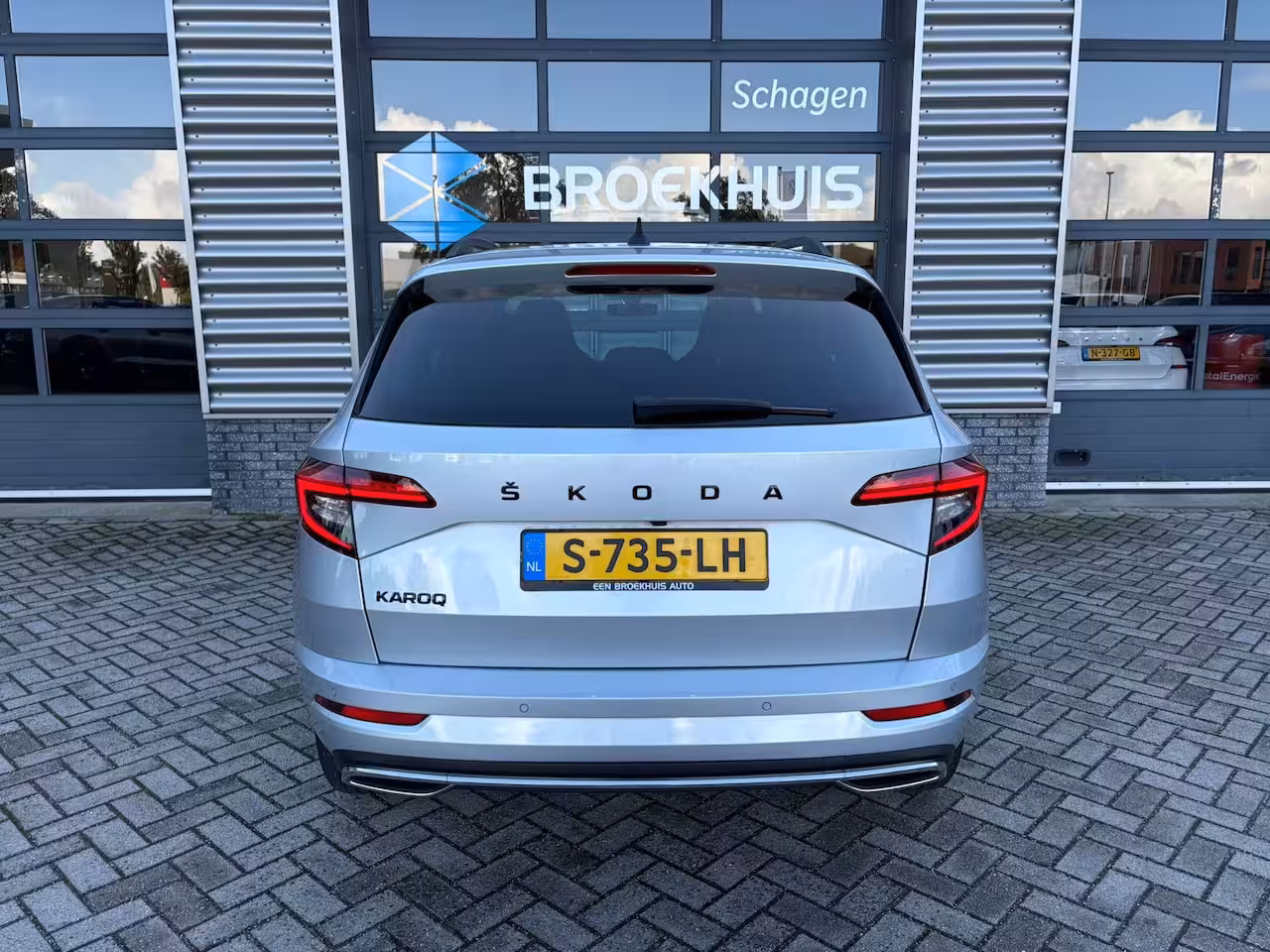 Skoda Karoq 1.5 TSI 150 pk ACT Sportline Business | Achteruitrijcamera | Stoel\stuur verwarming | Appl