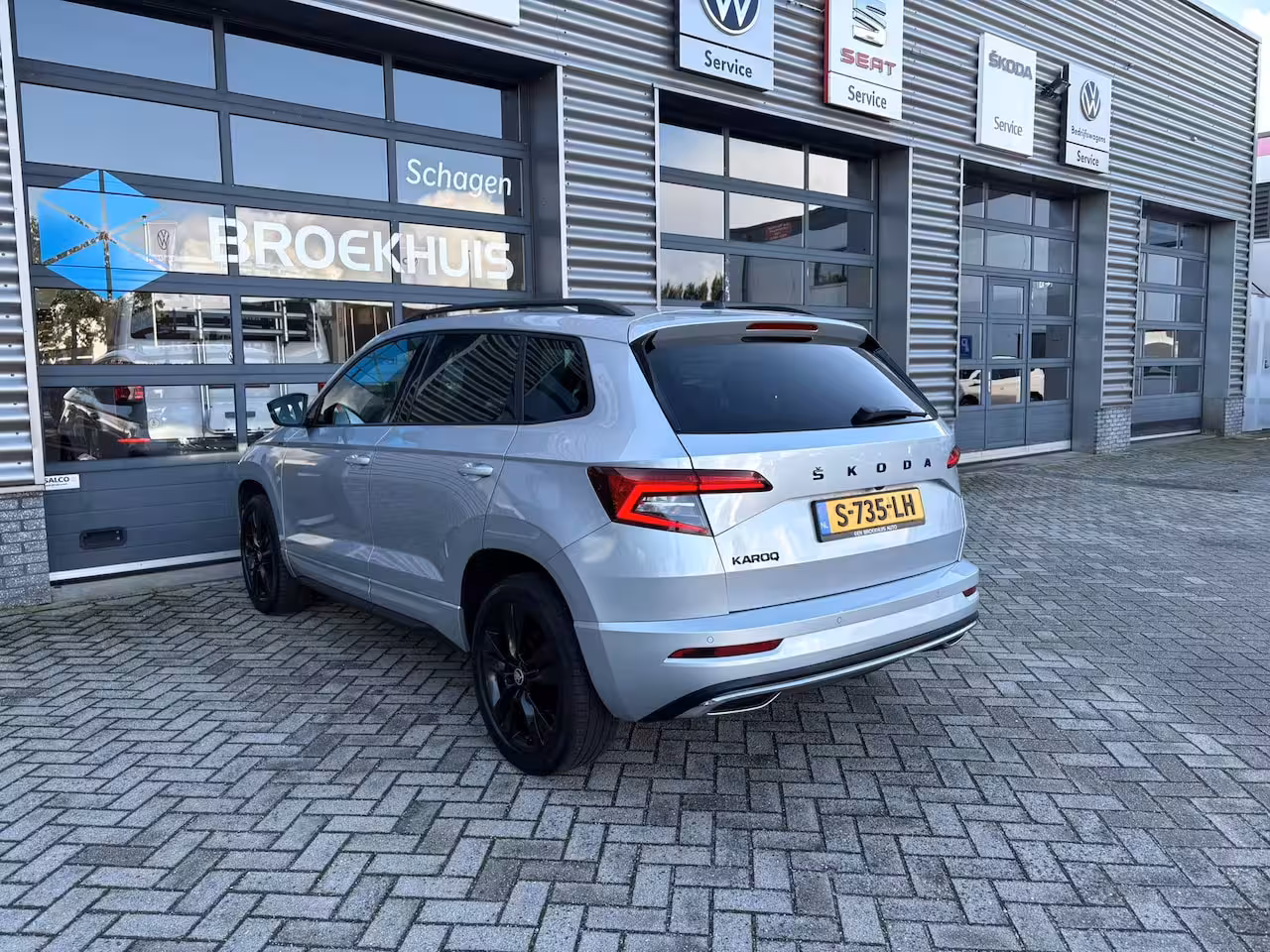 Skoda Karoq 1.5 TSI 150 pk ACT Sportline Business | Achteruitrijcamera | Stoel\stuur verwarming | Appl