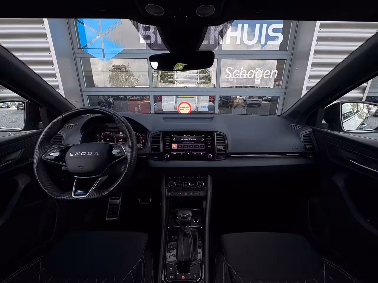 Skoda Karoq 1.5 TSI 150 pk ACT Sportline Business | Achteruitrijcamera | Stoel\stuur verwarming | Appl