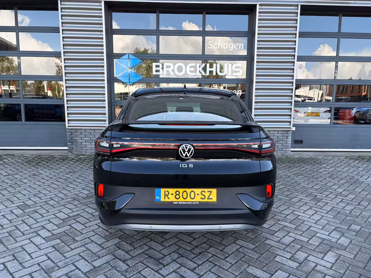 Volkswagen ID.5 Pro 77 kWh 175 pk | SoH 95, 78% | Wegklapbare Trekhaak | Apple Carplay | Cruise control ad