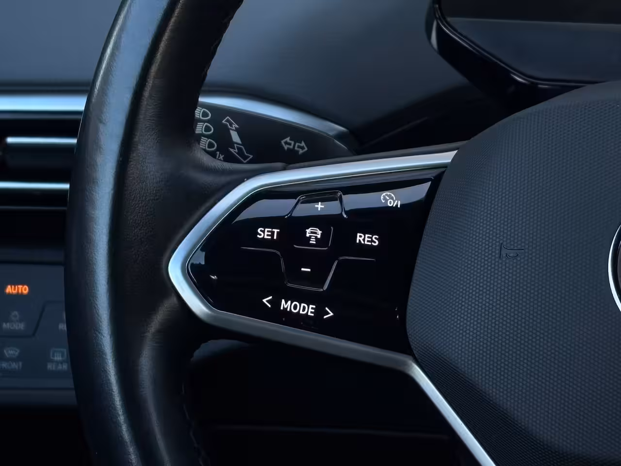 Volkswagen ID.5 Pro 77 kWh 175 pk | SoH 95, 78% | Wegklapbare Trekhaak | Apple Carplay | Cruise control ad
