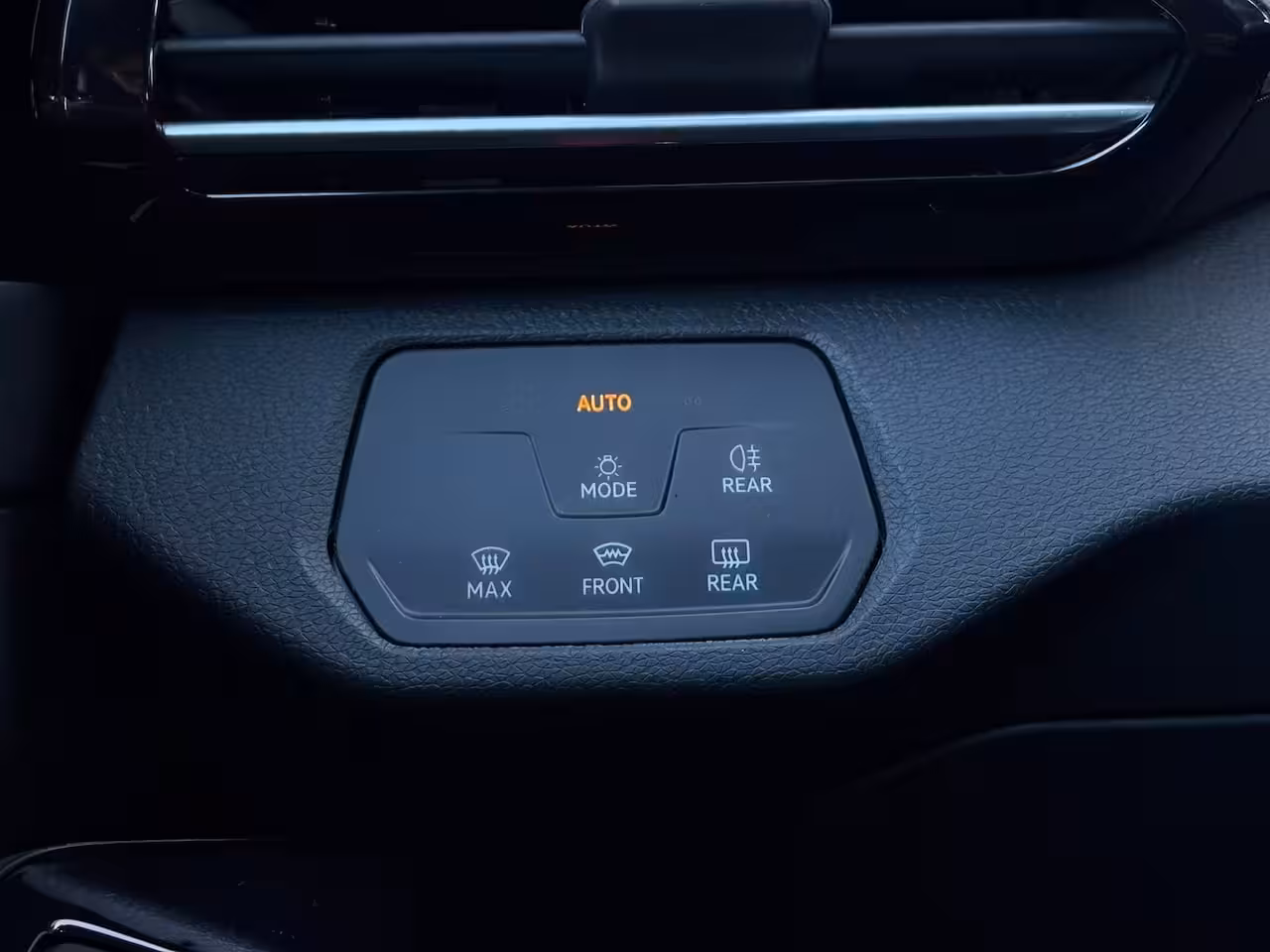 Volkswagen ID.5 Pro 77 kWh 175 pk | SoH 95, 78% | Wegklapbare Trekhaak | Apple Carplay | Cruise control ad