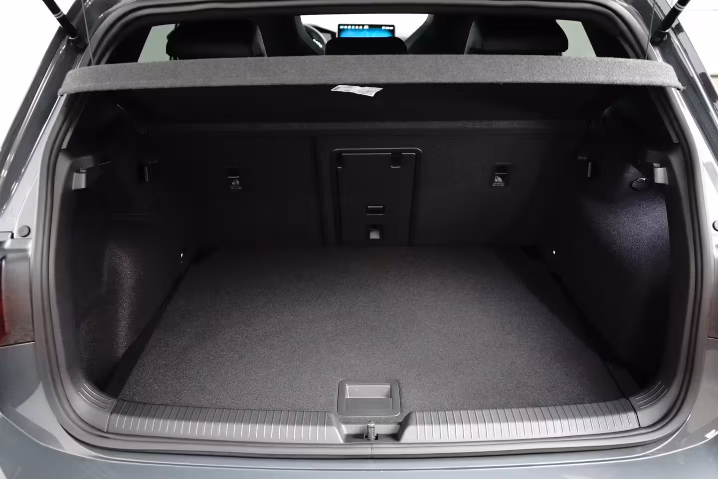 Volkswagen Golf 1.5 eTSI 150 pk R-Line | Panoramadak | 360 Camera | Matrix LED |