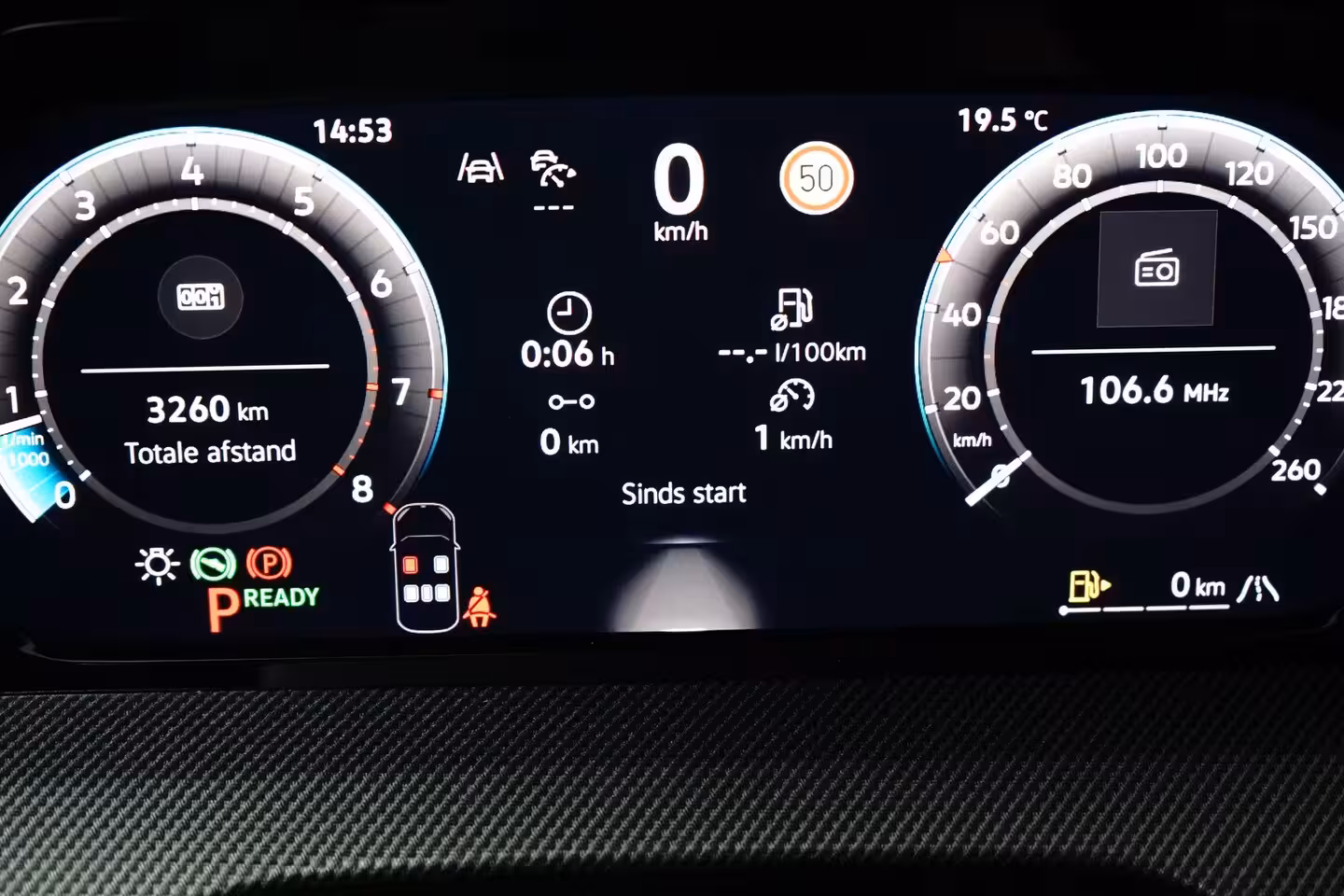 Volkswagen Golf 1.5 eTSI 150 pk R-Line | Panoramadak | 360 Camera | Matrix LED |