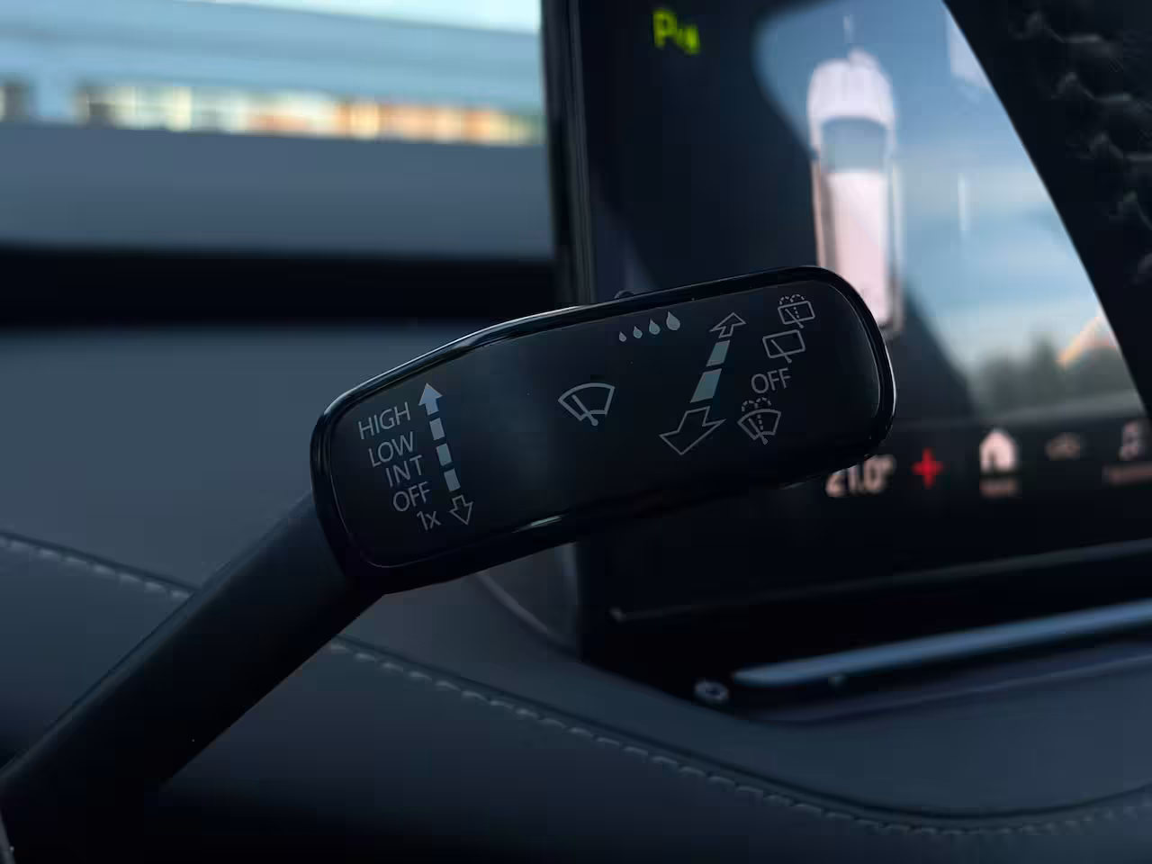 Skoda Enyaq iV 60 180 pk | SOH 92, 4 | LM-Velgen 19 inch | Achteruitrijcamera | Apple Carplay