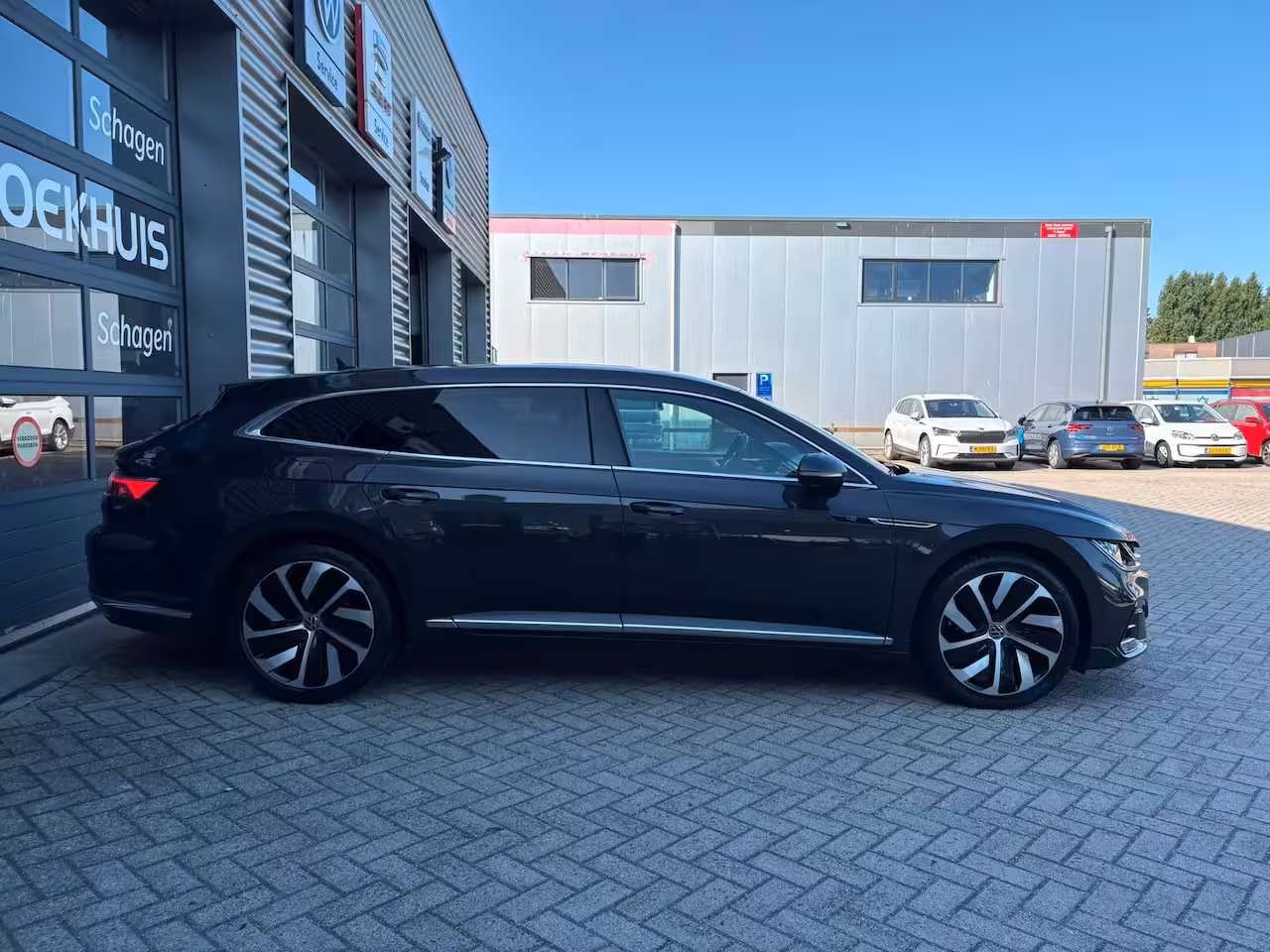Volkswagen Arteon Shooting Brake 2.0 TSI 190 pk R-Line Business 7-DSG | Achteruitrijcamera | Navigatie | Elektrische achter