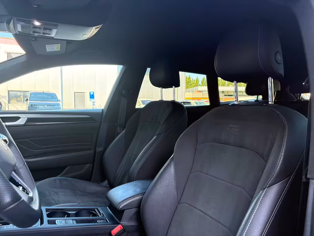 Volkswagen Arteon Shooting Brake 2.0 TSI 190 pk R-Line Business 7-DSG | Achteruitrijcamera | Navigatie | Elektrische achter