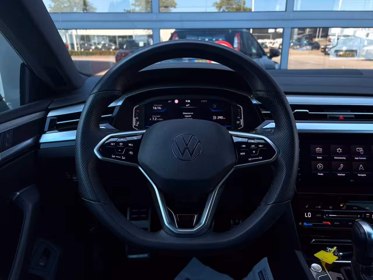 Volkswagen Arteon Shooting Brake 2.0 TSI 190 pk R-Line Business 7-DSG | Achteruitrijcamera | Navigatie | Elektrische achter