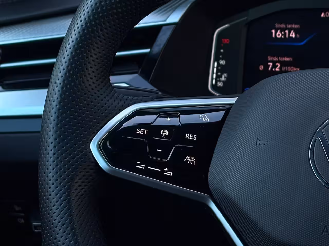 Volkswagen Arteon Shooting Brake 2.0 TSI 190 pk R-Line Business 7-DSG | Achteruitrijcamera | Navigatie | Elektrische achter