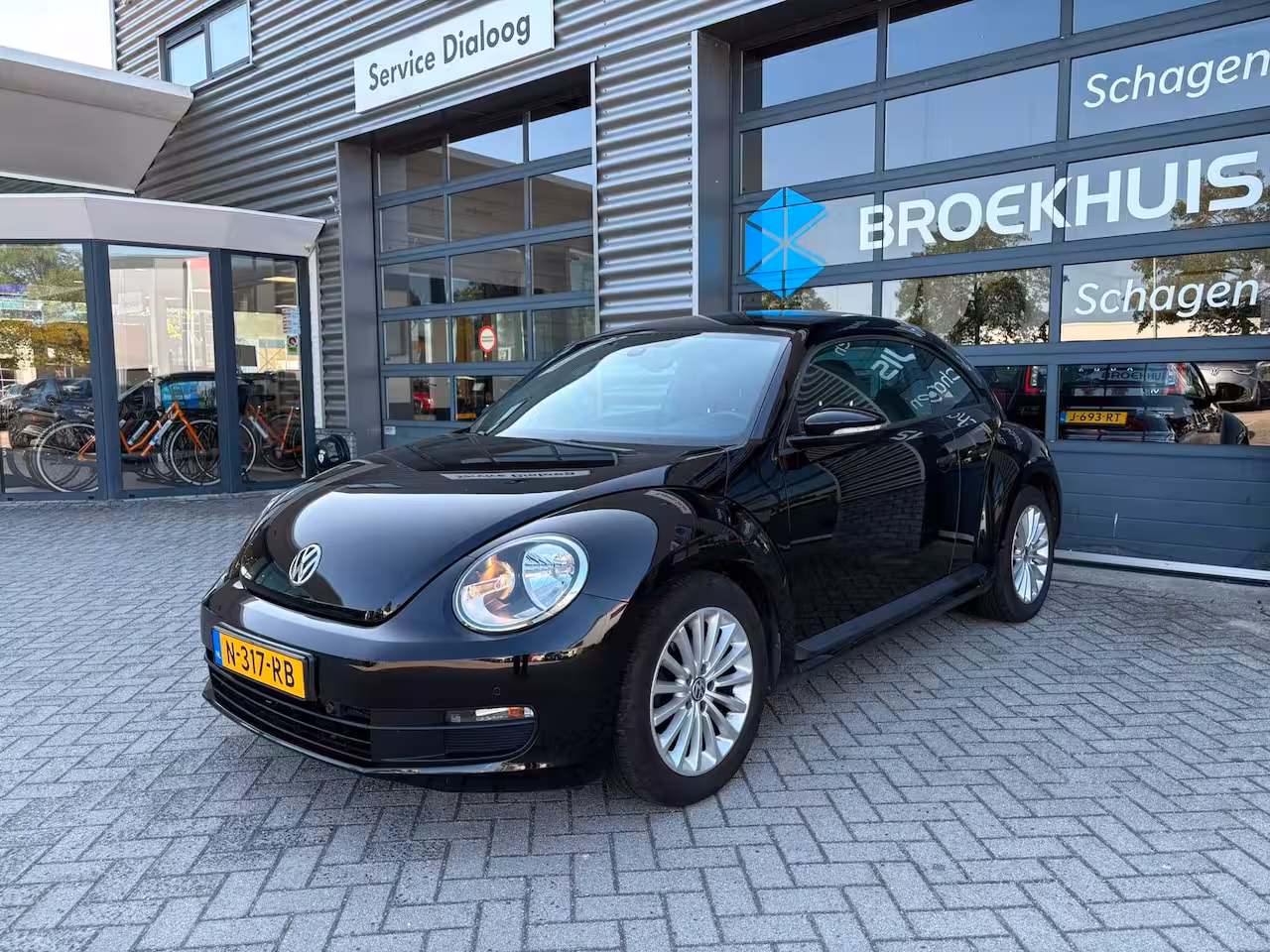 Volkswagen Beetle 1.2 TSI 105 pk Design | Airco | Navigatie | Stoelverwarming |