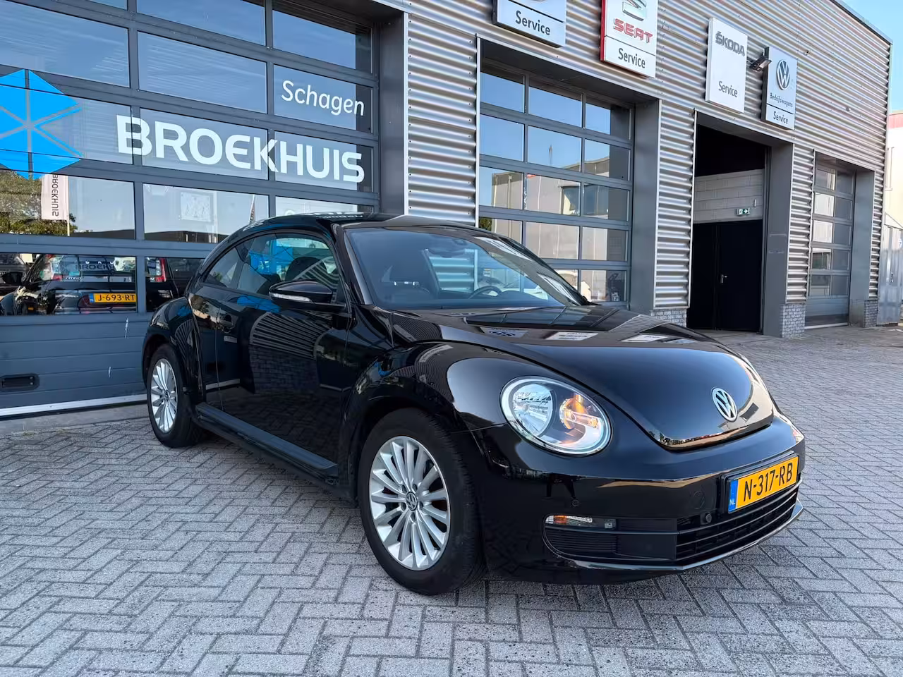 Volkswagen Beetle 1.2 TSI 105 pk Design | Airco | Navigatie | Stoelverwarming |