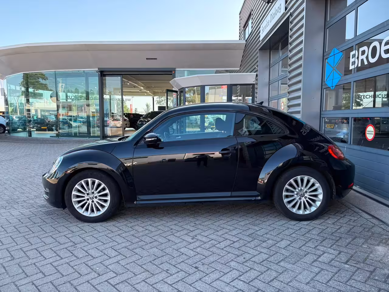 Volkswagen Beetle 1.2 TSI 105 pk Design | Airco | Navigatie | Stoelverwarming |