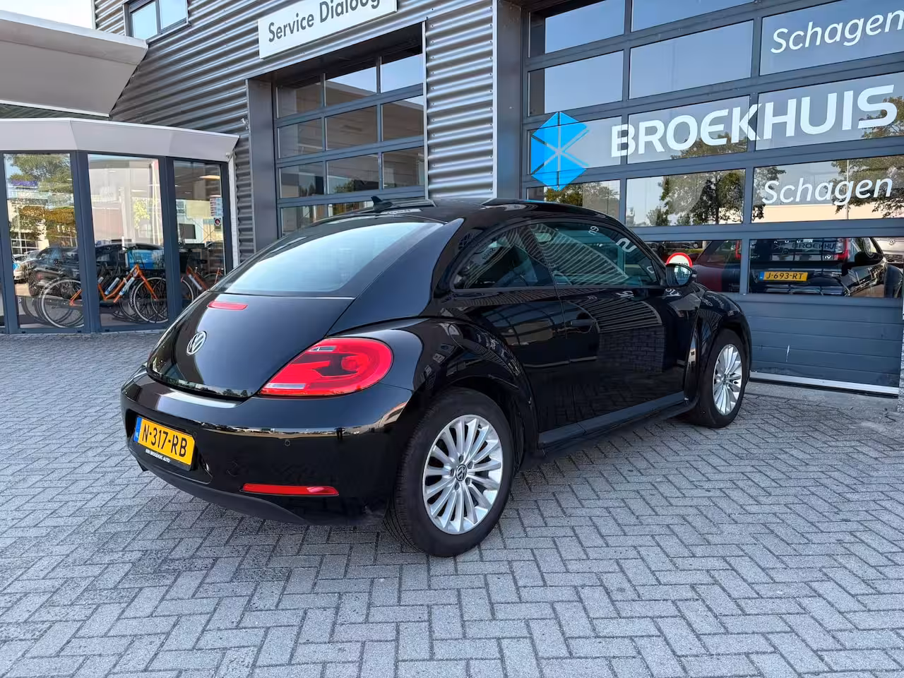 Volkswagen Beetle 1.2 TSI 105 pk Design | Airco | Navigatie | Stoelverwarming |