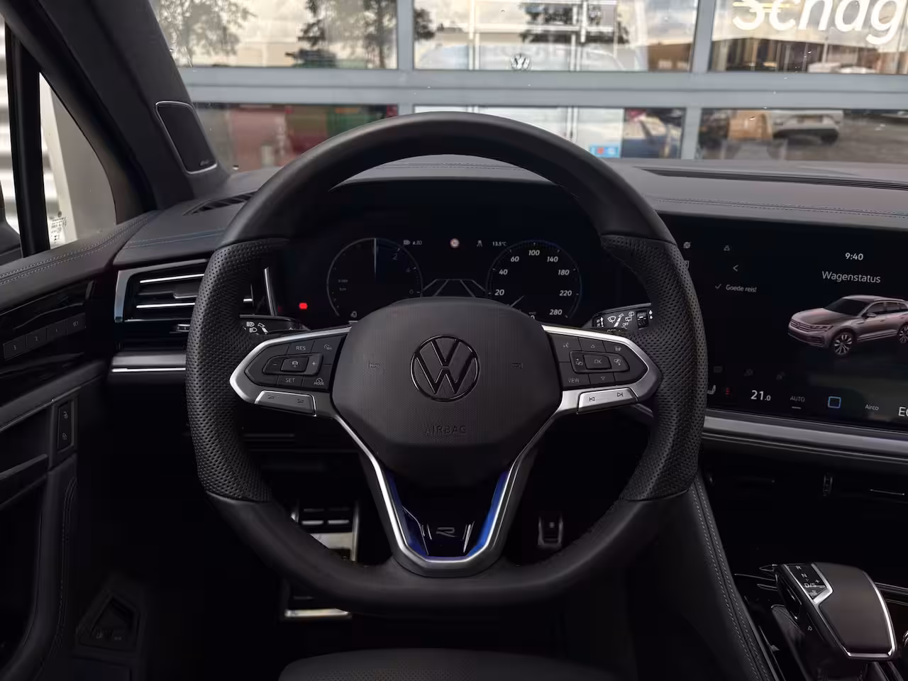 Volkswagen Touareg 3.0 TSi eHybrid 4MOTION 462 pk R-line | Trekhaak elek. uitklapbaar | 21 inch LM-Velgen | A