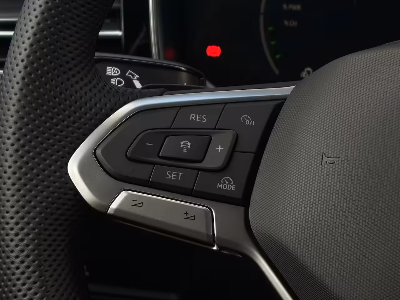 Volkswagen Touareg 3.0 TSi eHybrid 4MOTION 462 pk R-line | Trekhaak elek. uitklapbaar | 21 inch LM-Velgen | A