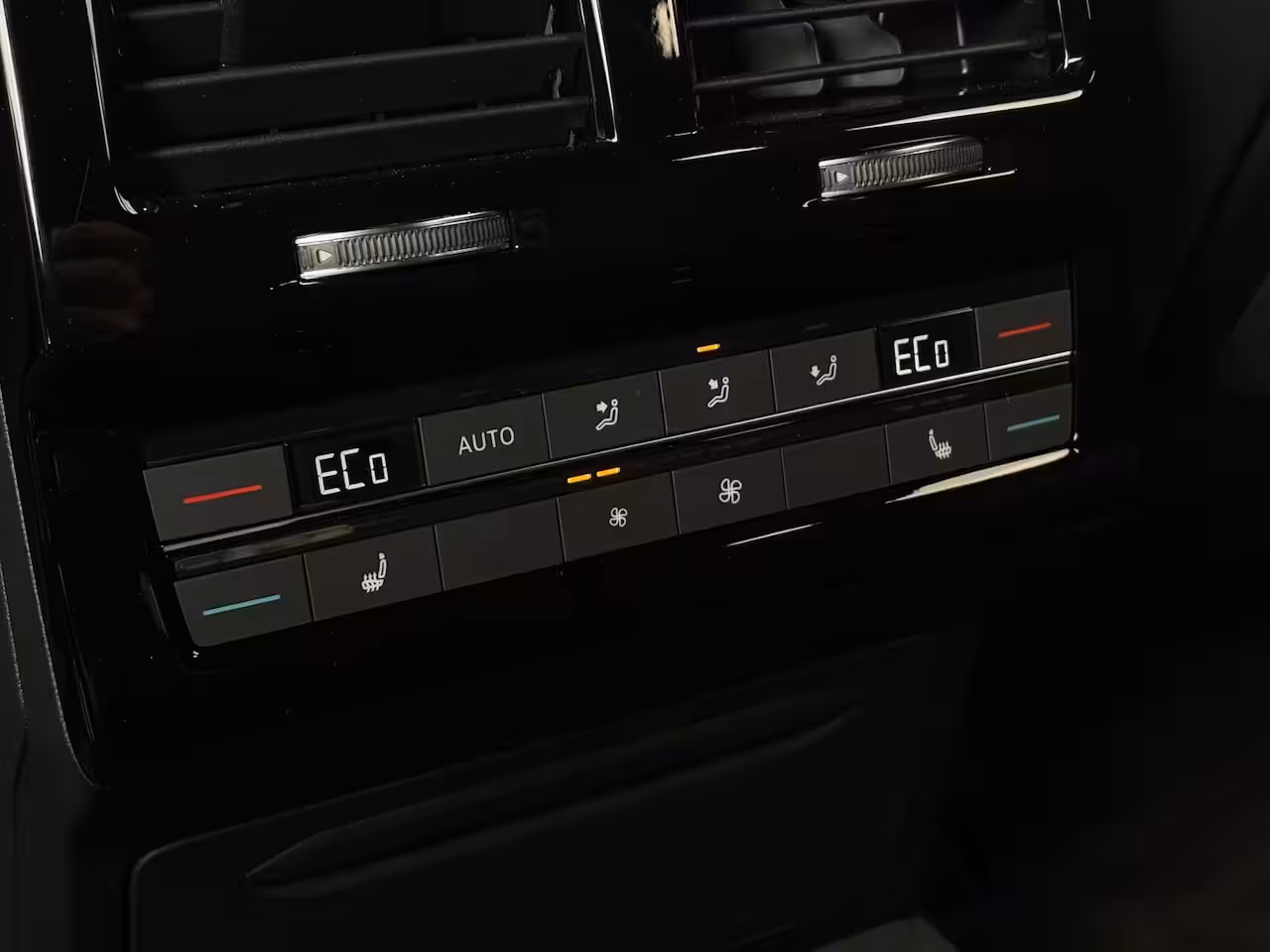 Volkswagen Touareg 3.0 TSi eHybrid 4MOTION 462 pk R-line | Trekhaak elek. uitklapbaar | 21 inch LM-Velgen | A