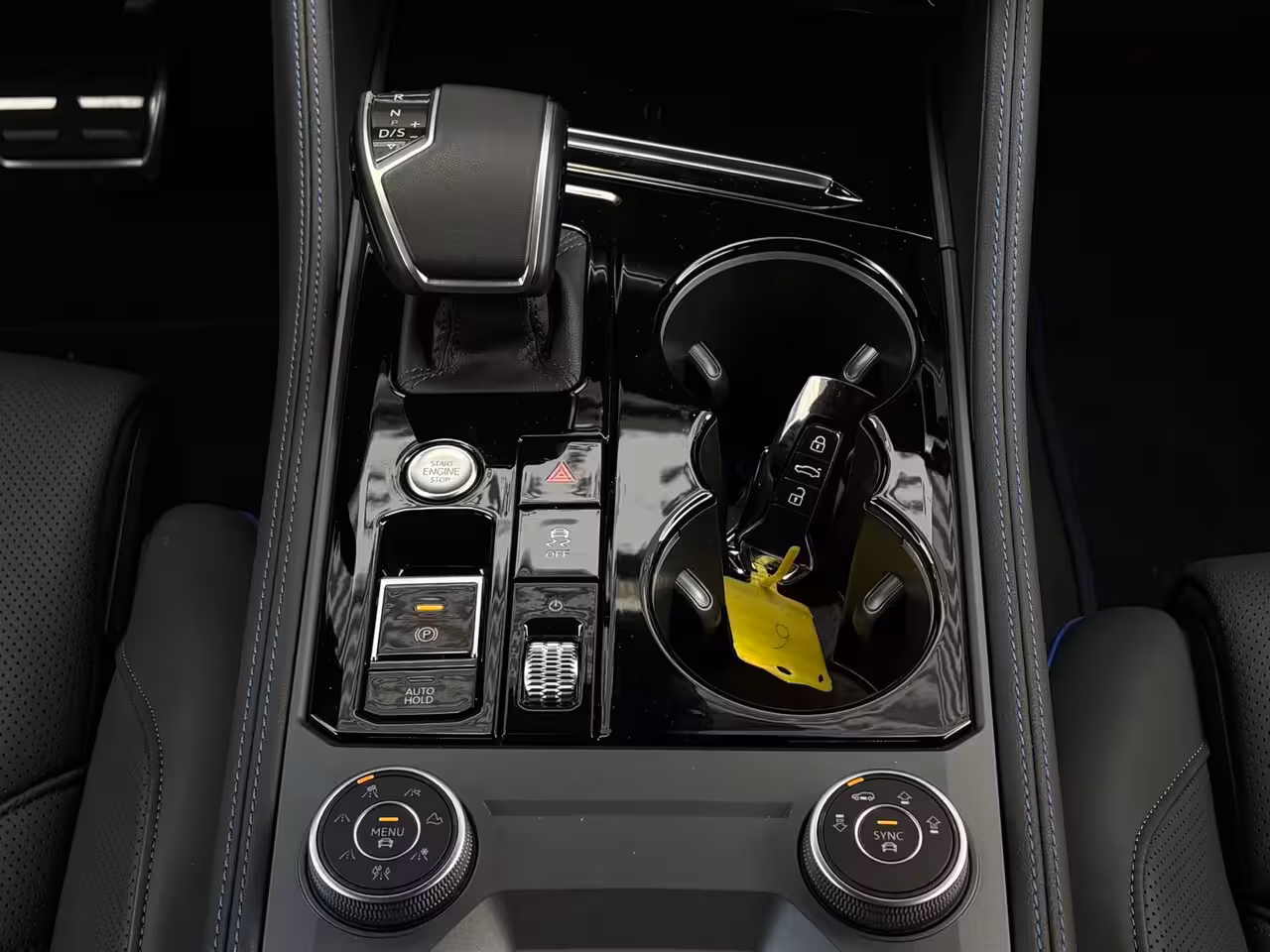 Volkswagen Touareg 3.0 TSi eHybrid 4MOTION 462 pk R-line | Trekhaak elek. uitklapbaar | 21 inch LM-Velgen | A