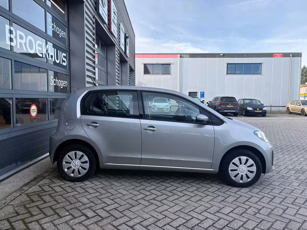 Volkswagen Up! 1.0 65 pk | Airco | CP Vergrendeling | Stuurbekrachtiging |