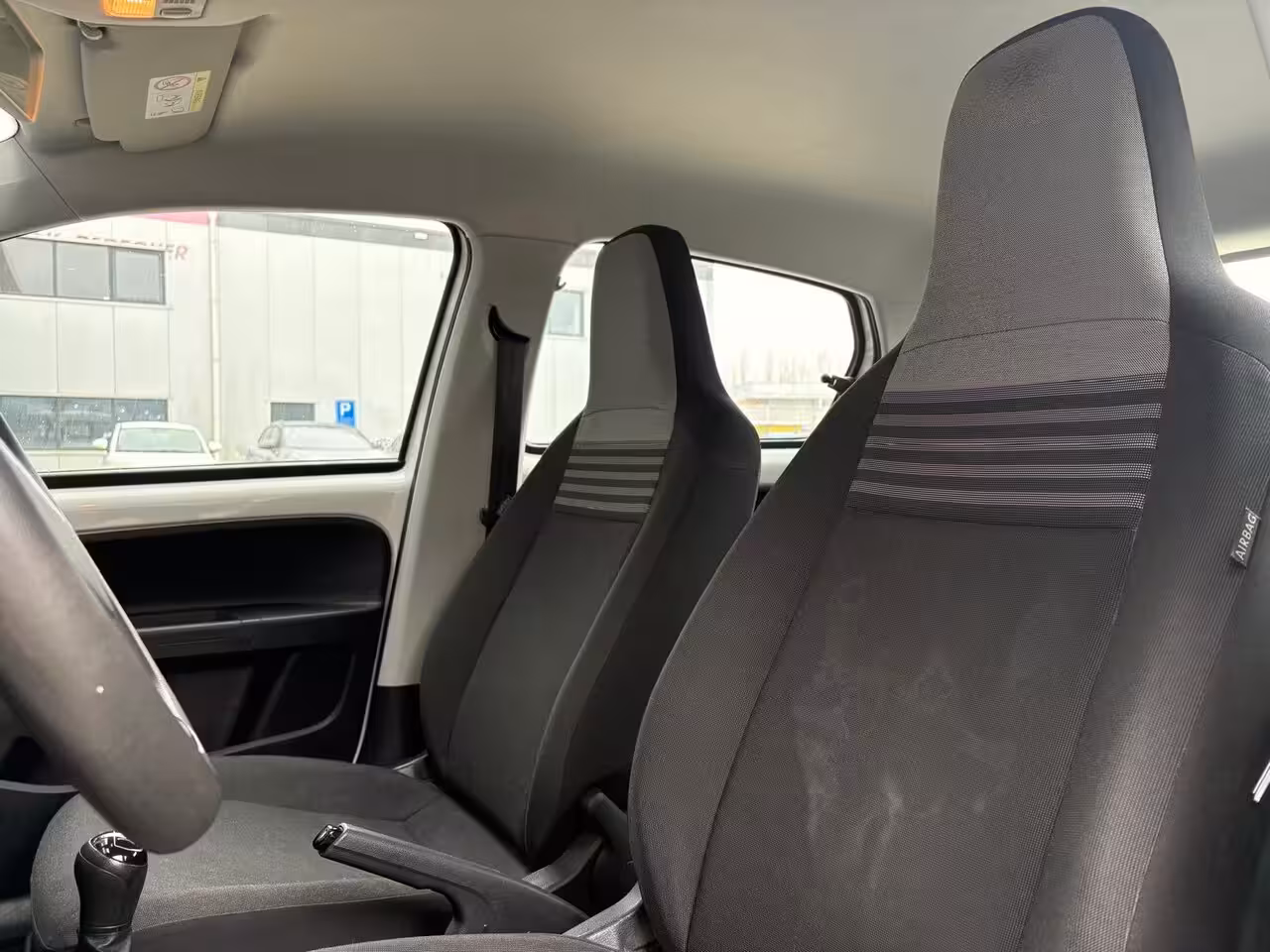 Volkswagen Up! 1.0 65 pk | Airco | CP Vergrendeling | Stuurbekrachtiging |