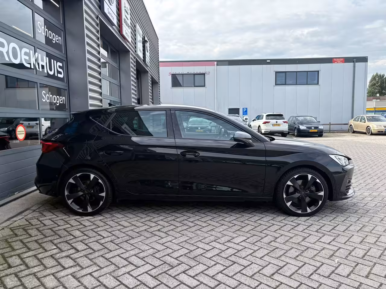 Cupra Leon 1.4 e-Hybrid 204 pk Essential 6-DSG | SoH 89, 33% | Apple Carplay | Parkeersensoren | Crui
