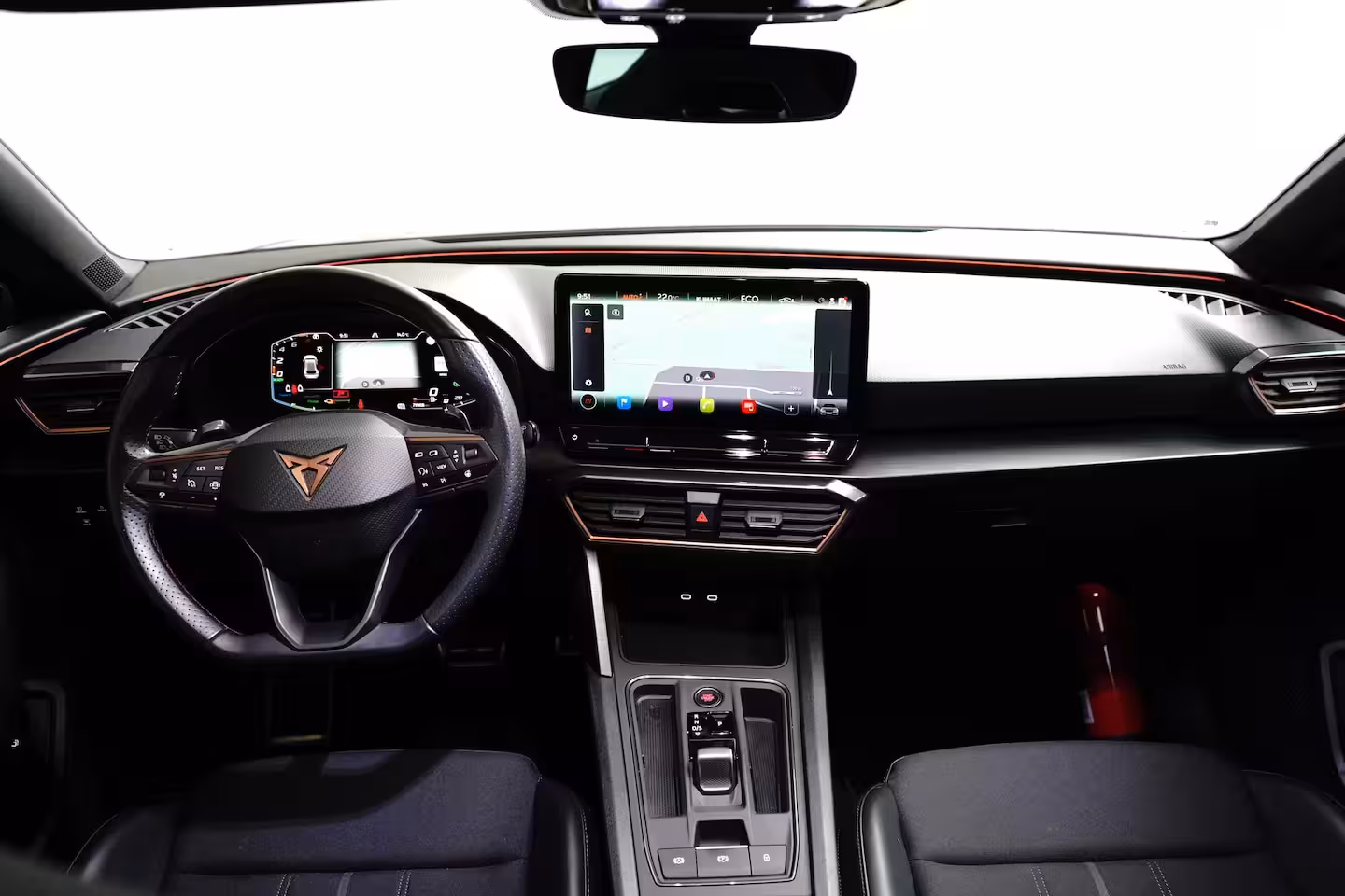 Cupra Leon 1.4 e-Hybrid 204 pk Essential 6-DSG | SoH 89, 33% | Apple Carplay | Parkeersensoren | Crui