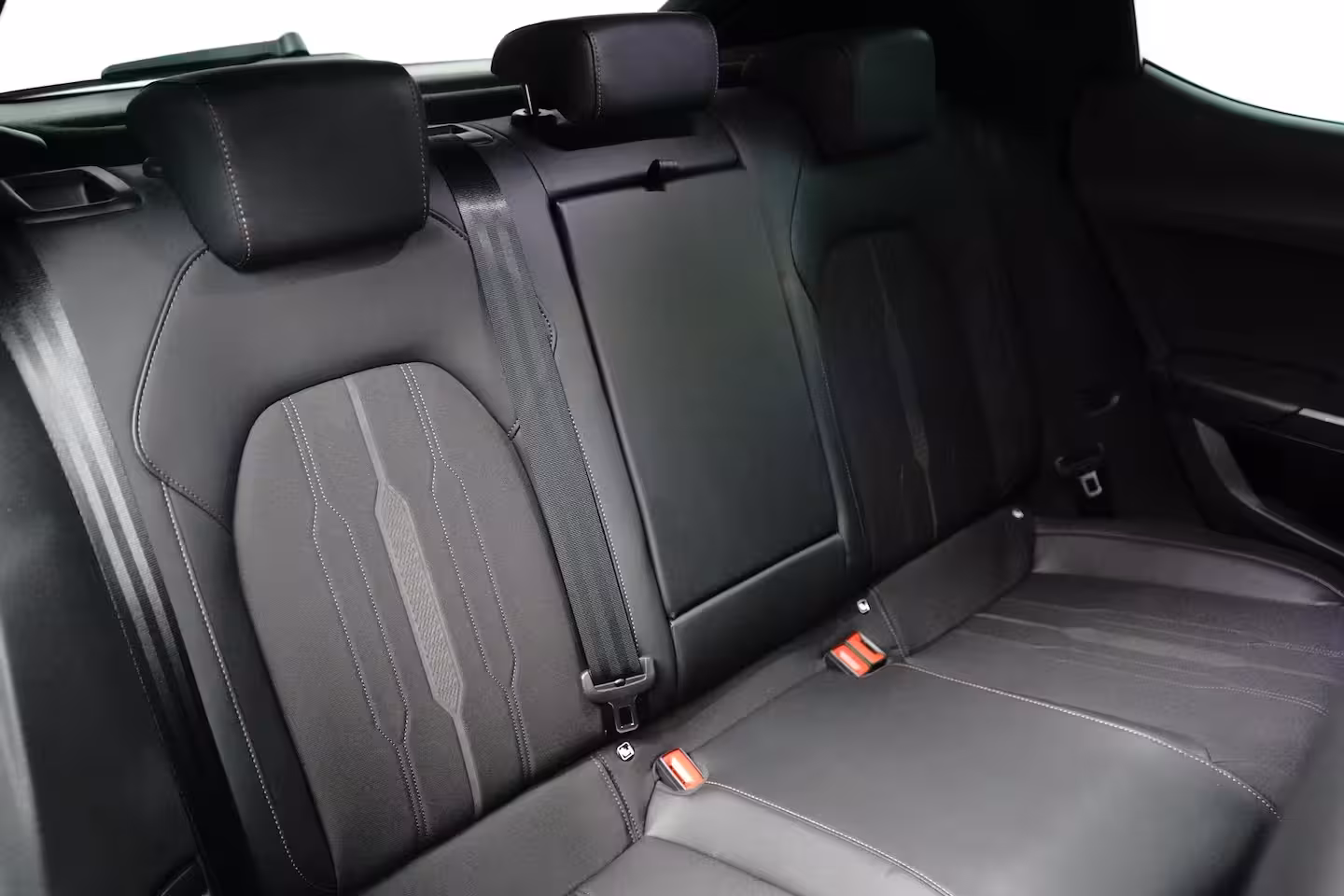 Cupra Leon 1.4 e-Hybrid 204 pk Essential 6-DSG | SoH 89, 33% | Apple Carplay | Parkeersensoren | Crui