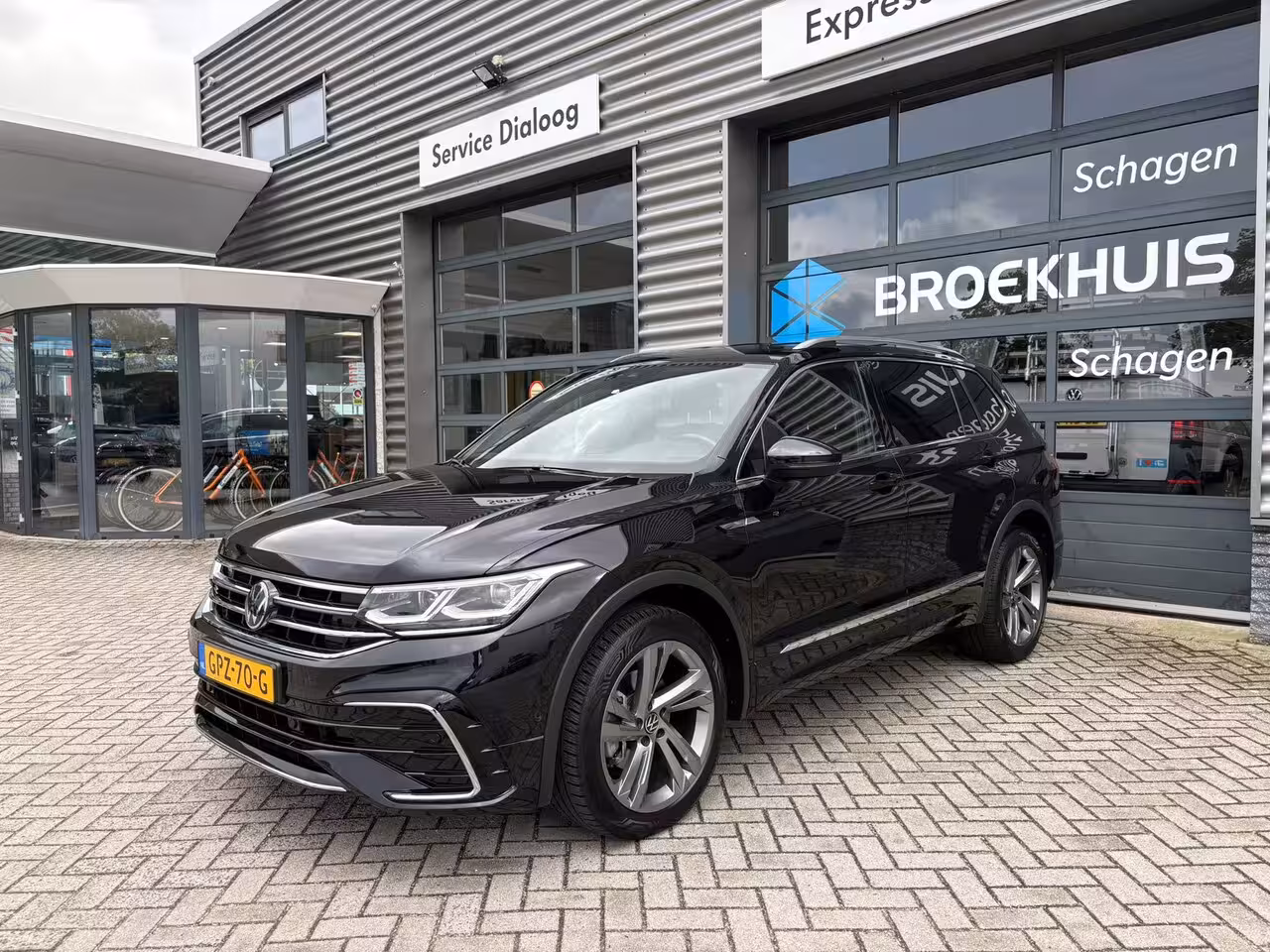 Volkswagen Tiguan Allspace 1.5 TSI 150 pk R-Line Business 7pers. 7-DSG | Trekhaak wegklapbaar | Apple Carplay | Stoel