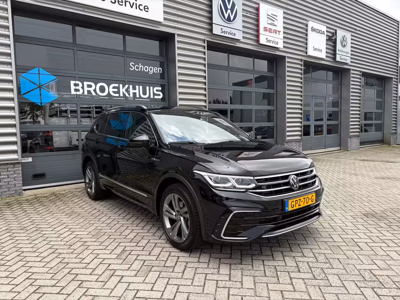 Volkswagen Tiguan Allspace 1.5 TSI 150 pk R-Line Business 7pers. 7-DSG | Trekhaak wegklapbaar | Apple Carplay | Stoel
