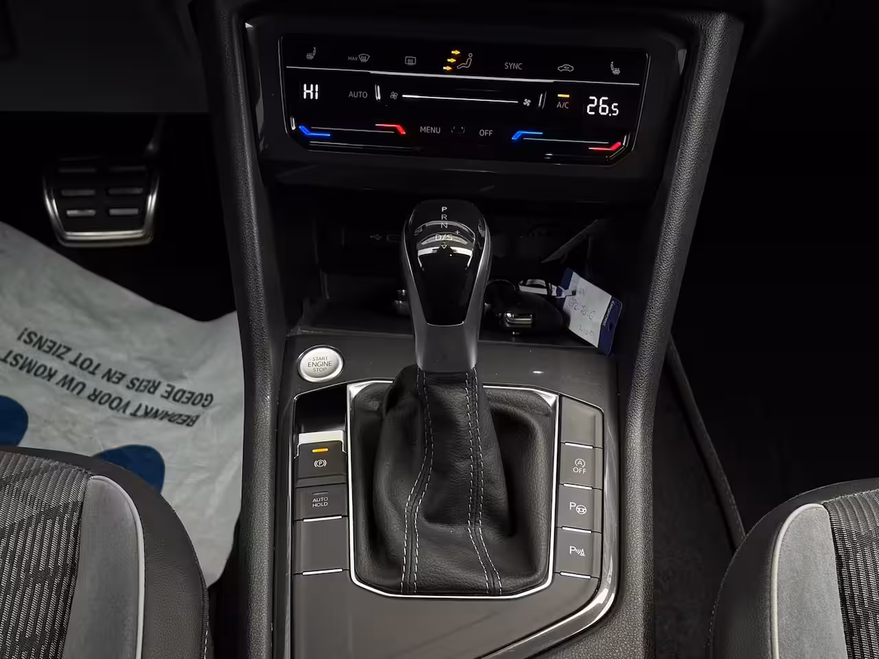 Volkswagen Tiguan Allspace 1.5 TSI 150 pk R-Line Business 7pers. 7-DSG | Trekhaak wegklapbaar | Apple Carplay | Stoel