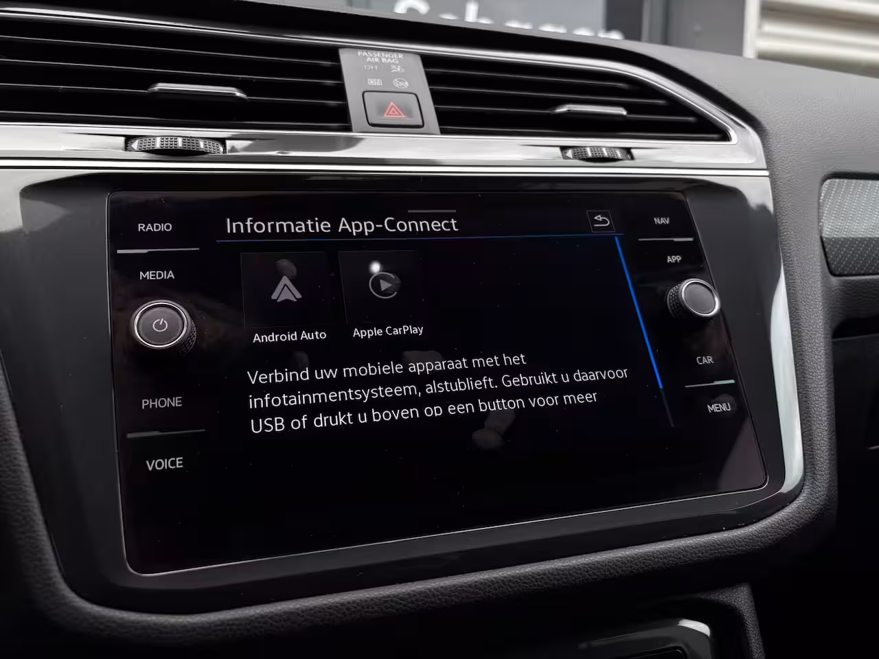 Volkswagen Tiguan Allspace 1.5 TSI 150 pk R-Line Business 7pers. 7-DSG | Trekhaak wegklapbaar | Apple Carplay | Stoel