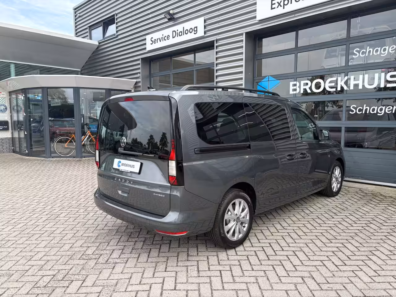 Volkswagen Caddy Maxi 1.5 eHybrid 150 pk DSG-6 Life | Achteruitrijcamera | Cruise control adaptief | Apple Carpl
