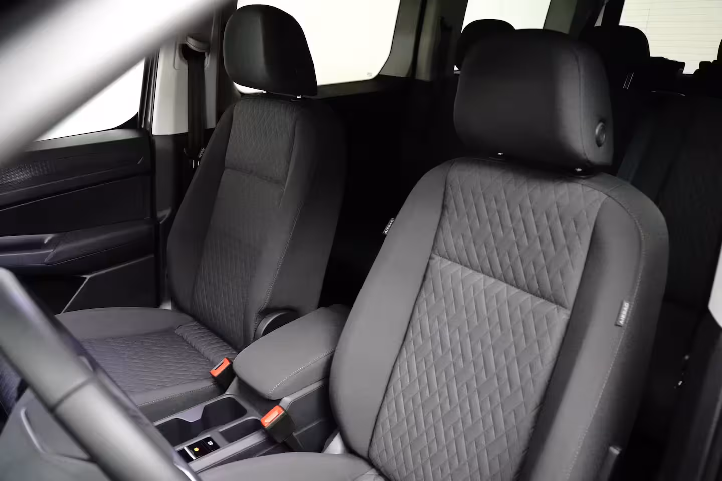 Volkswagen Caddy Maxi 1.5 eHybrid 150 pk DSG-6 Life | Achteruitrijcamera | Cruise control adaptief | Apple Carpl