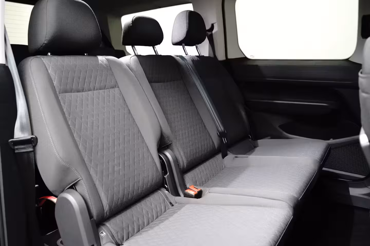 Volkswagen Caddy Maxi 1.5 eHybrid 150 pk DSG-6 Life | Achteruitrijcamera | Cruise control adaptief | Apple Carpl
