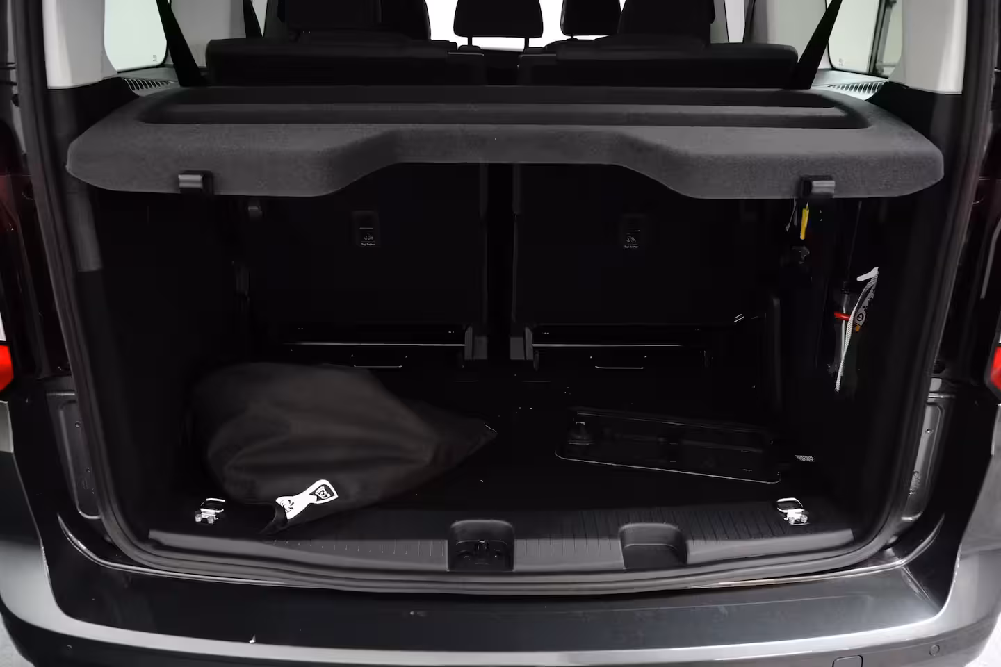 Volkswagen Caddy Maxi 1.5 eHybrid 150 pk DSG-6 Life | Achteruitrijcamera | Cruise control adaptief | Apple Carpl