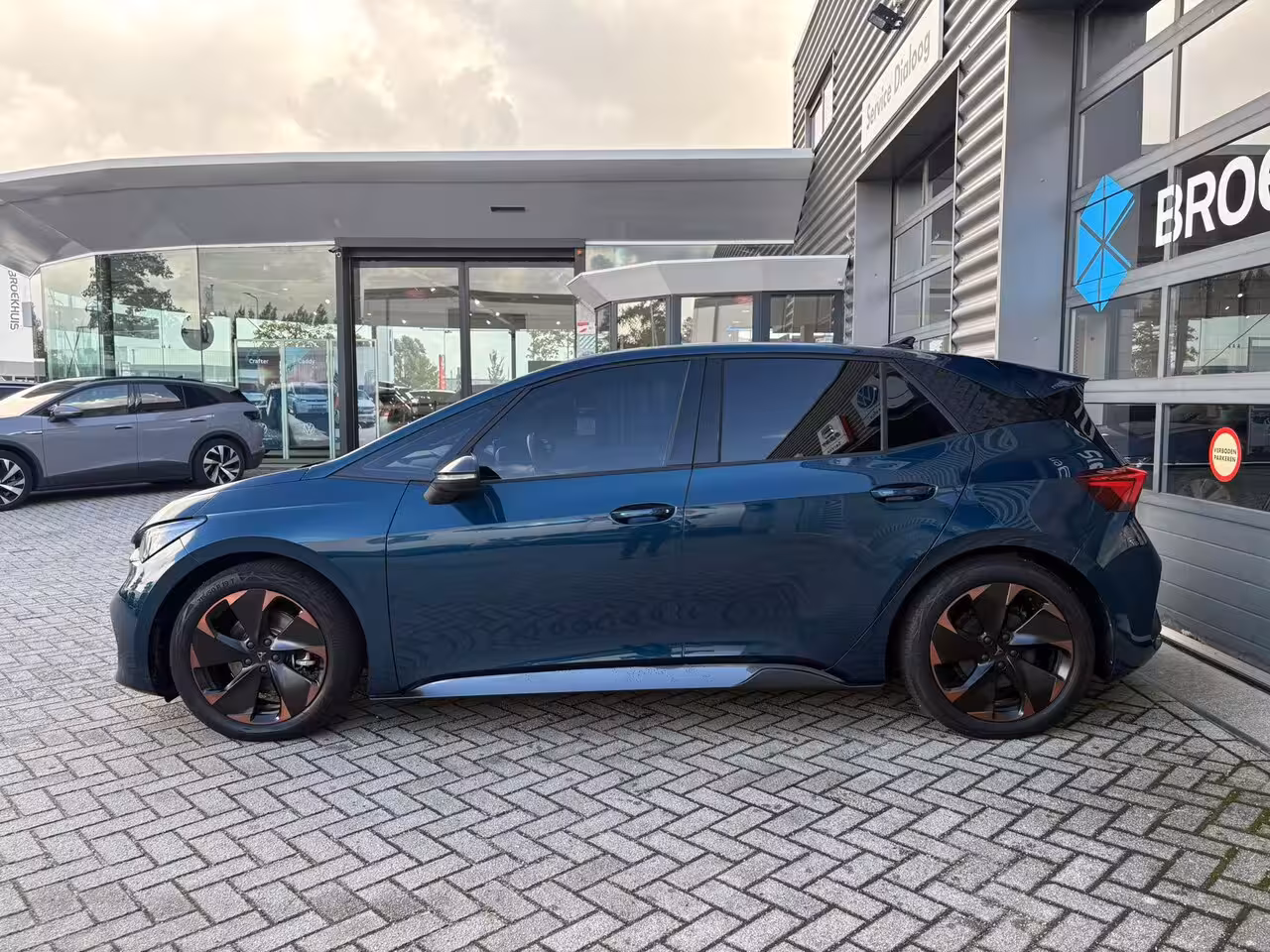Cupra Born Copper 62 kWh 204 pk | SoH 91, 37% | Achteruitrijcamera | Apple Carplay | Stoelverwarming