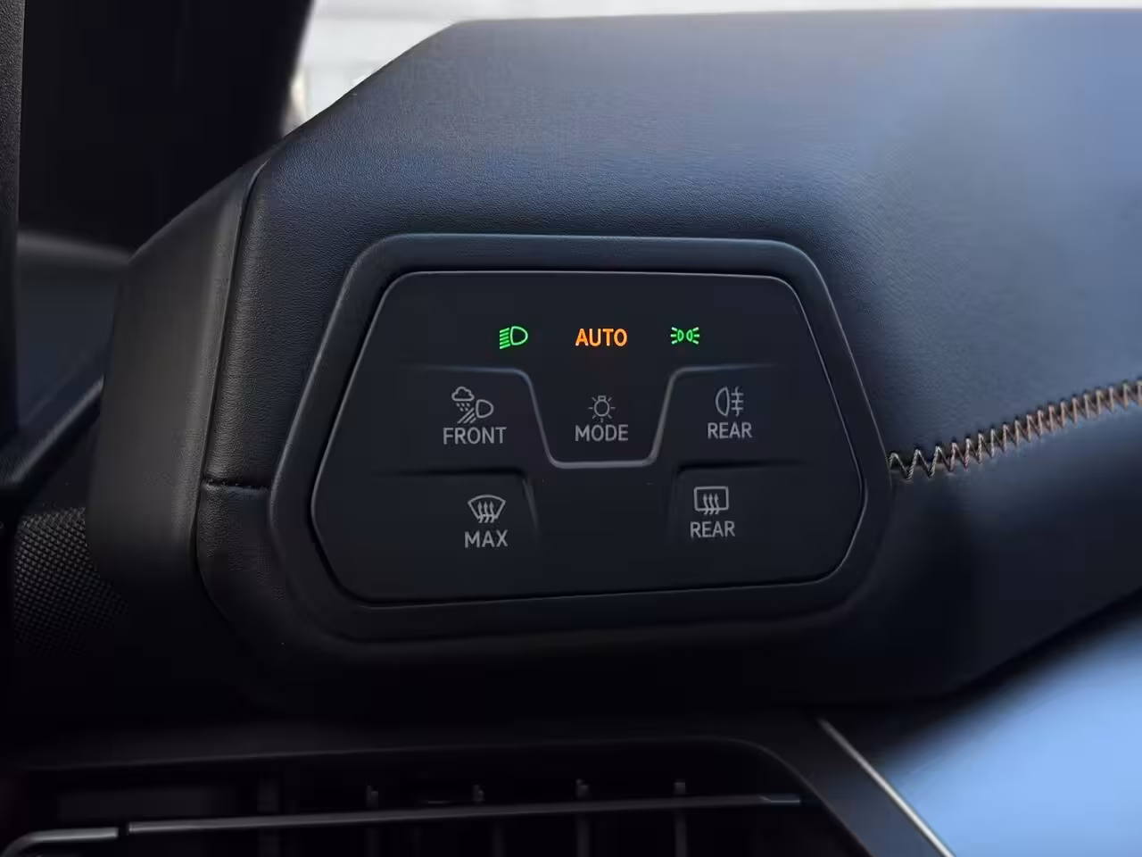 Cupra Born Copper 62 kWh 204 pk | SoH 91, 37% | Achteruitrijcamera | Apple Carplay | Stoelverwarming