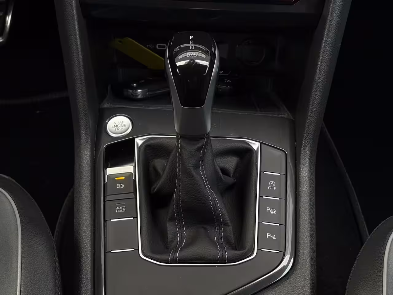 Volkswagen Tiguan Allspace 1.5 TSI 150 pk DSG R-Line Business 7pers. | Wegklapbare Trekhaak | Achteruitrijcamera | Ap