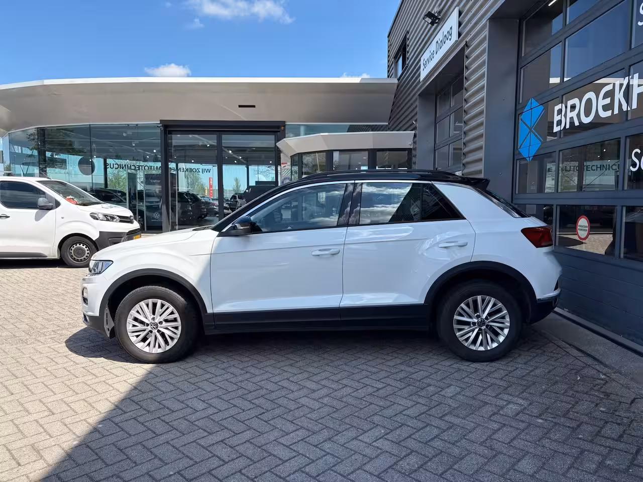 Volkswagen T-Roc 1.5 TSI 150 pk Style 7-DSG | Achteruitrijcamera | Cruise control adaptief | LED koplampen