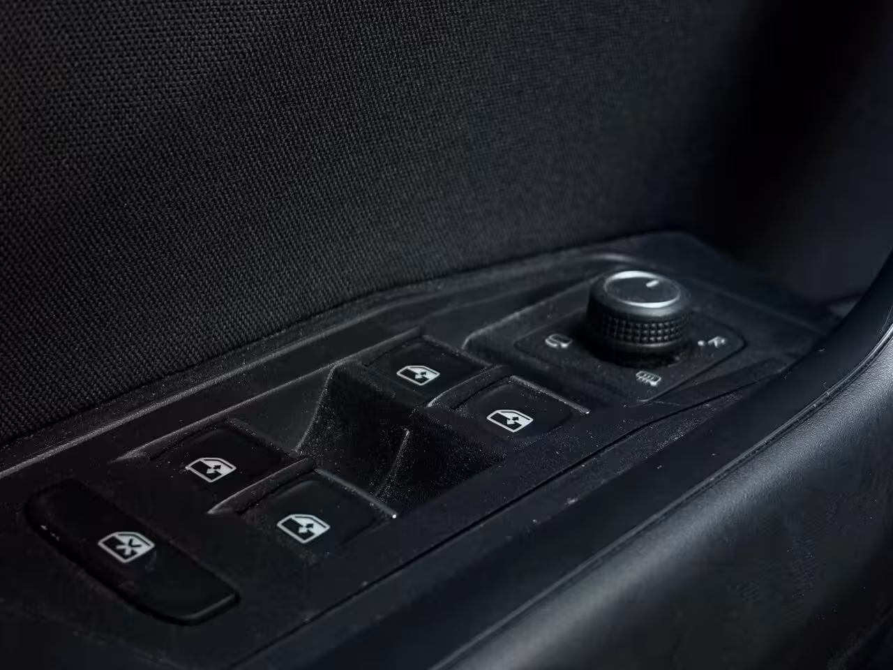 Volkswagen T-Roc 1.5 TSI 150 pk Style 7-DSG | Achteruitrijcamera | Cruise control adaptief | LED koplampen