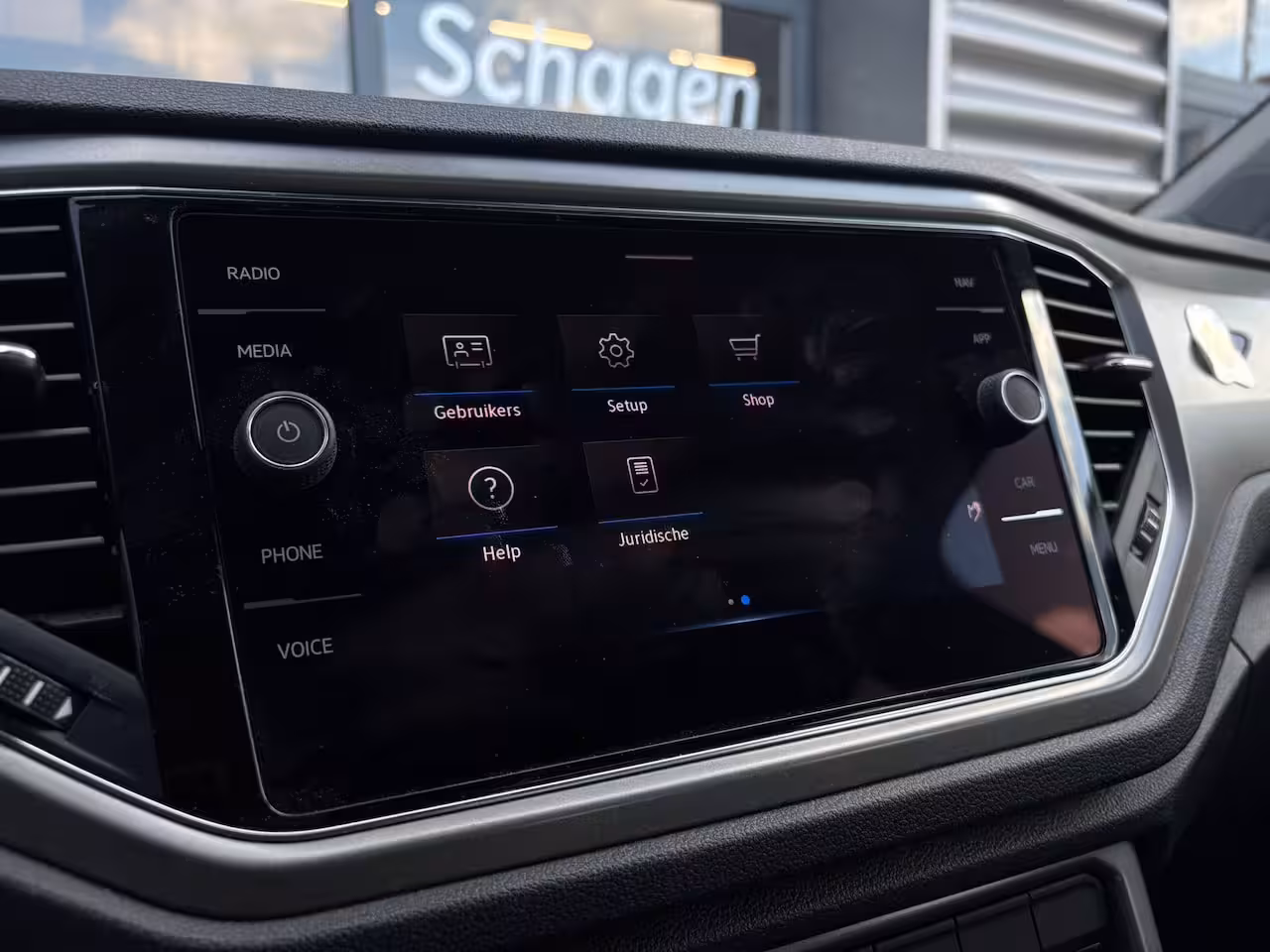 Volkswagen T-Roc 1.5 TSI 150 pk Style 7-DSG | Achteruitrijcamera | Cruise control adaptief | LED koplampen