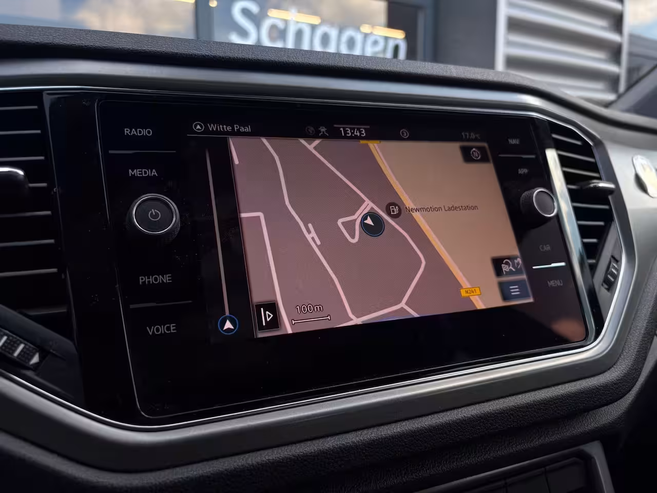Volkswagen T-Roc 1.5 TSI 150 pk Style 7-DSG | Achteruitrijcamera | Cruise control adaptief | LED koplampen