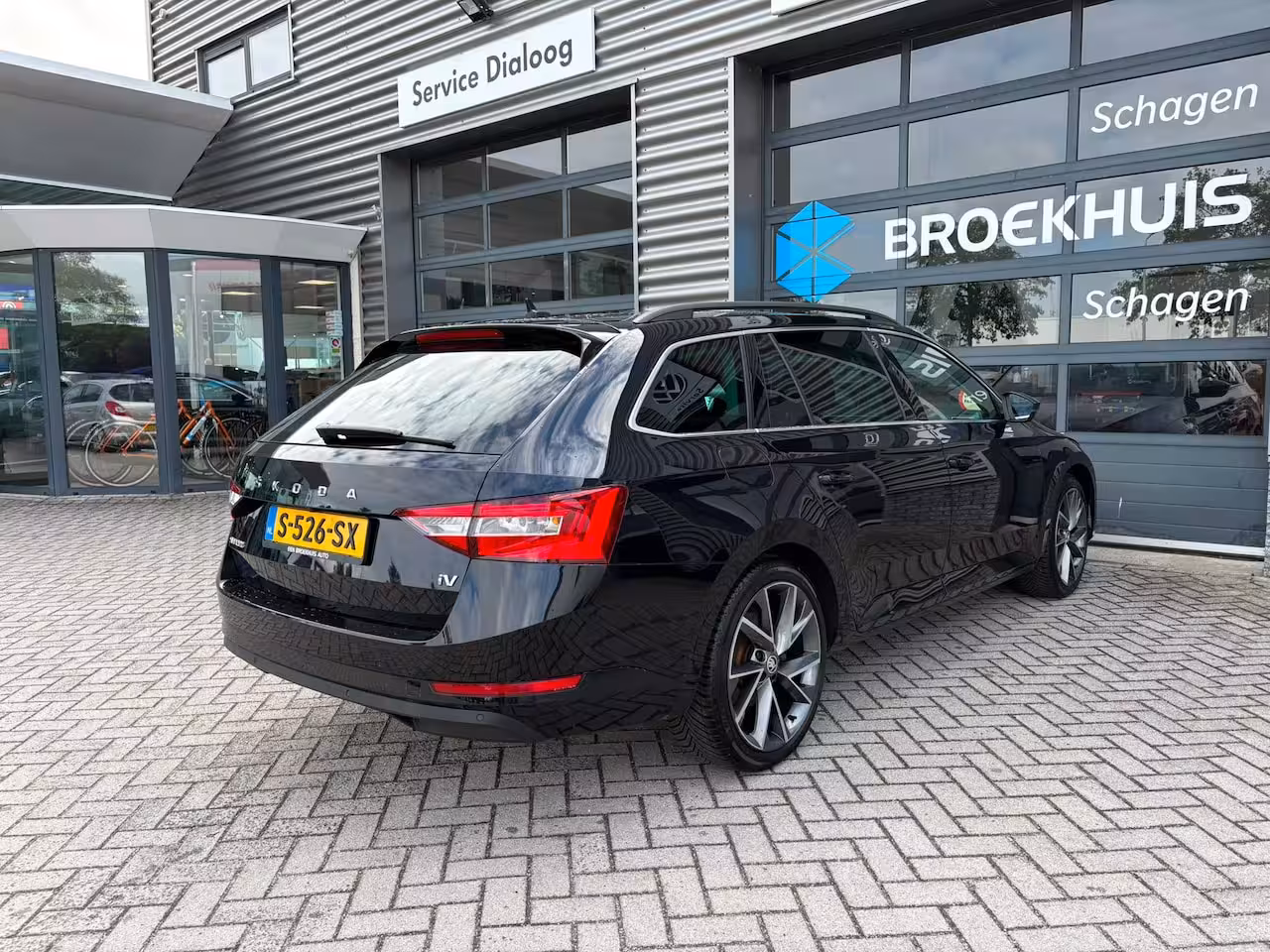 Skoda Superb Combi 1.4 TSI 218 pk iV Business Edition Plus 6-DSG | Panoramadak | Achteruitrijcamera | Navigat