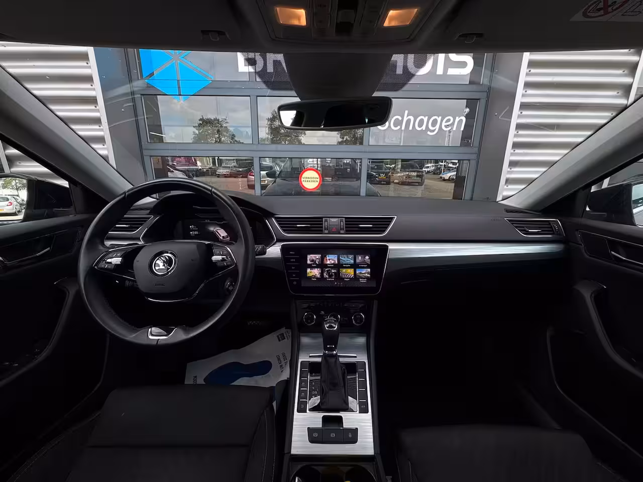 Skoda Superb Combi 1.4 TSI 218 pk iV Business Edition Plus 6-DSG | Panoramadak | Achteruitrijcamera | Navigat