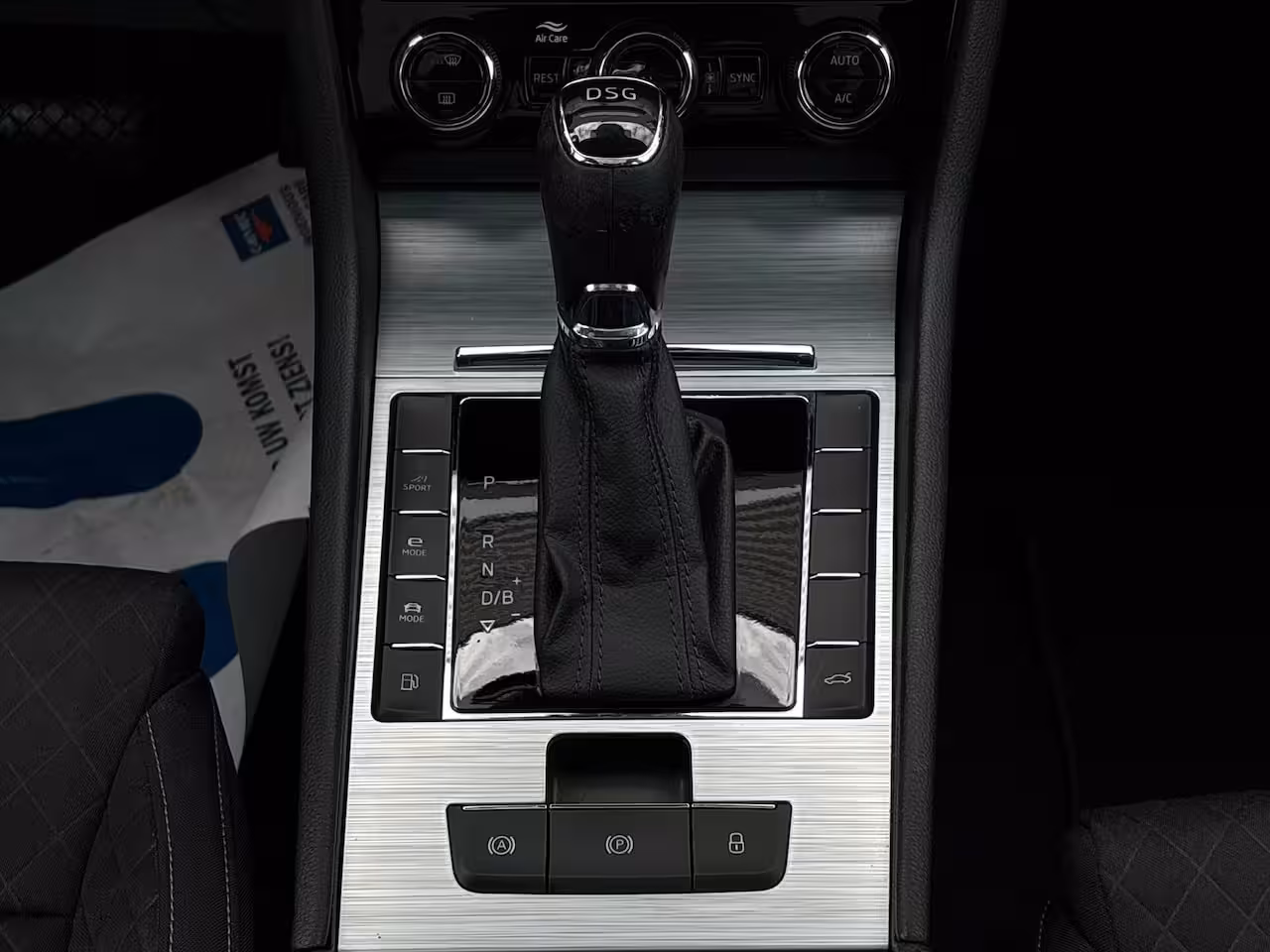 Skoda Superb Combi 1.4 TSI 218 pk iV Business Edition Plus 6-DSG | Panoramadak | Achteruitrijcamera | Navigat